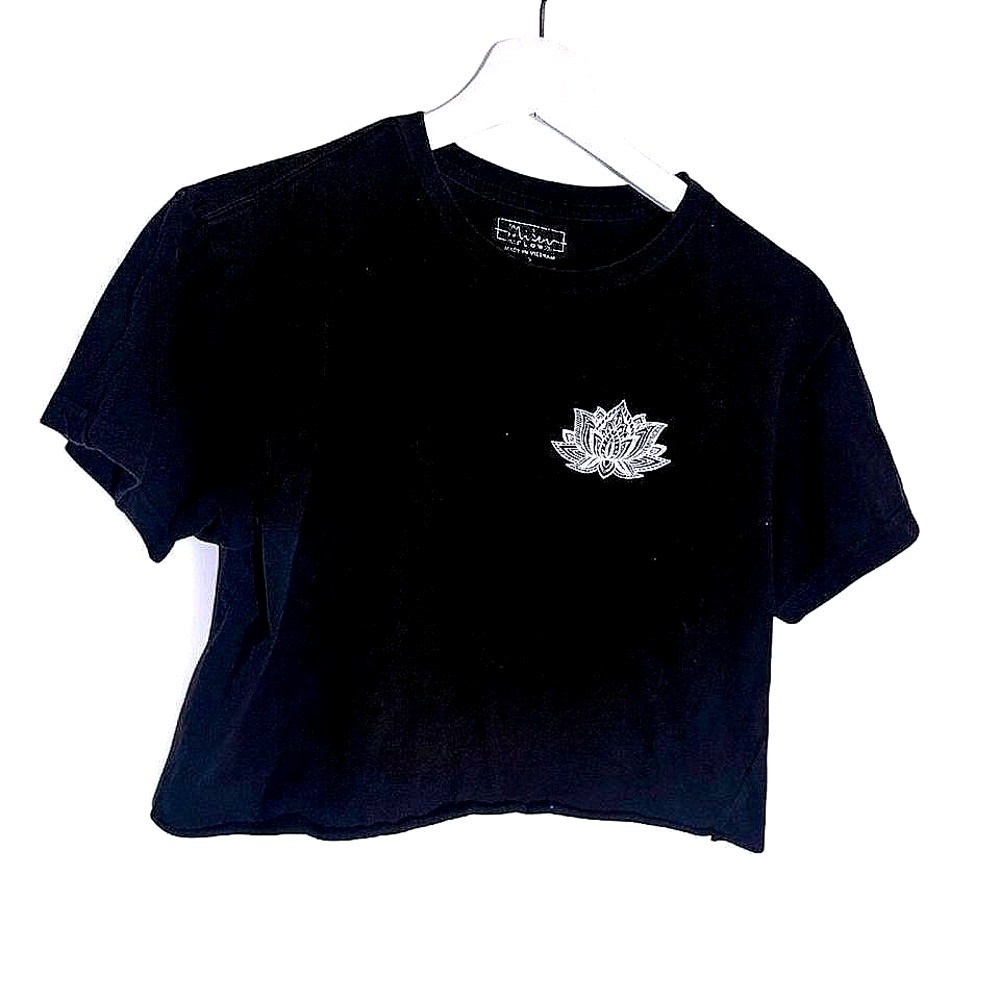 Miken Flow‎ Black Lotus Graphic Crop Top Positive Life Good Vibes Small
